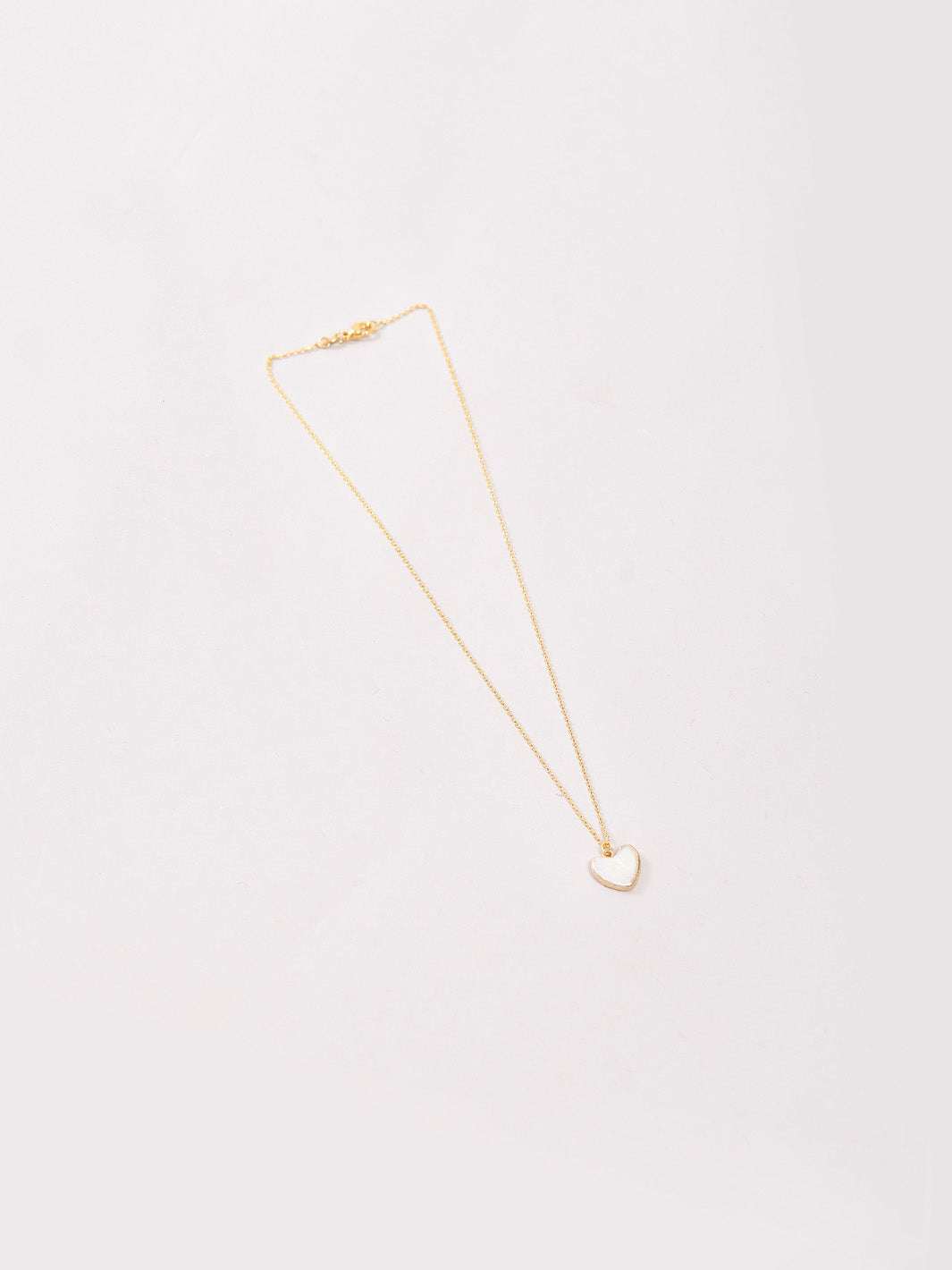 DELIA - COLLAR CON DIJE DE CORAZÓN