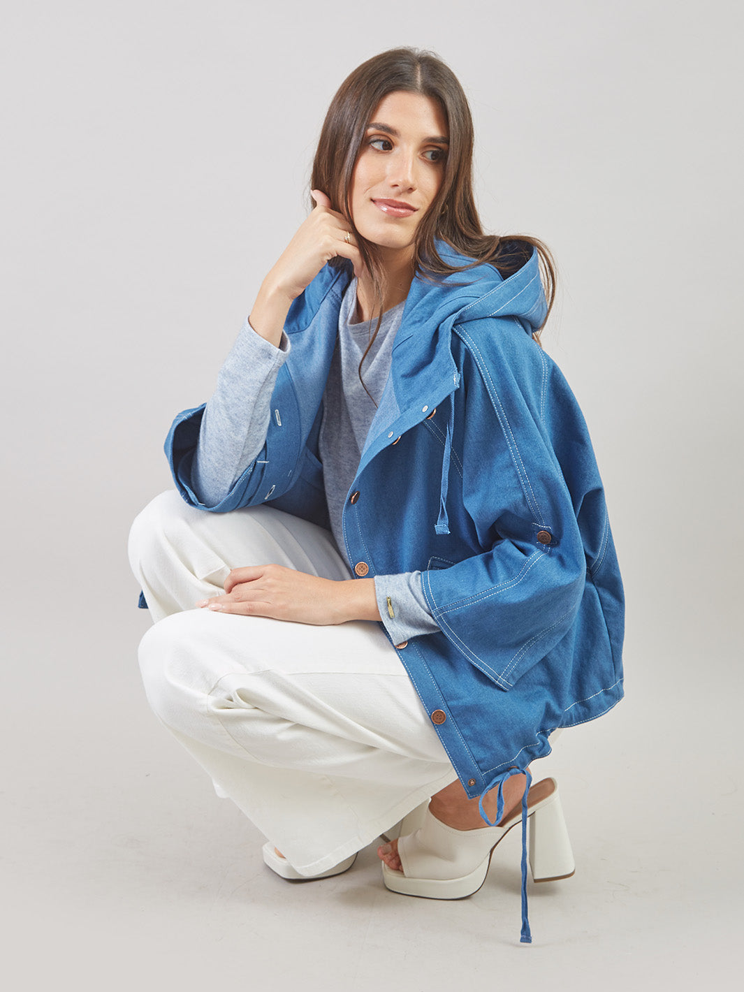 Casaca jean shop con capucha