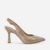 ZAPATO CUBIERTO CON PEDRERÍA