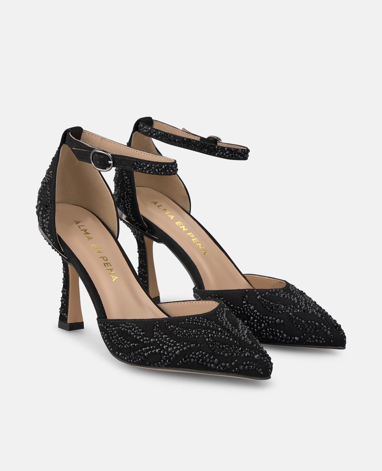 ZAPATO CON DETALLES TACÓN BLACK