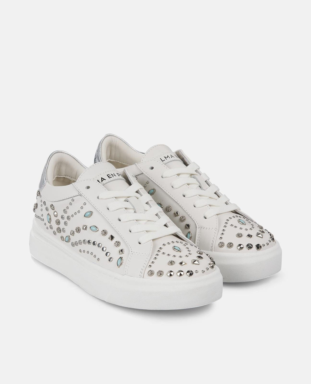 SNEAKER DETALLE DE TACHAS