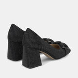 ZAPATO CUBIERTO CON BRILLOS