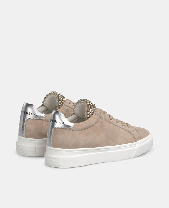 DEPORTIVAS CON DETALLES