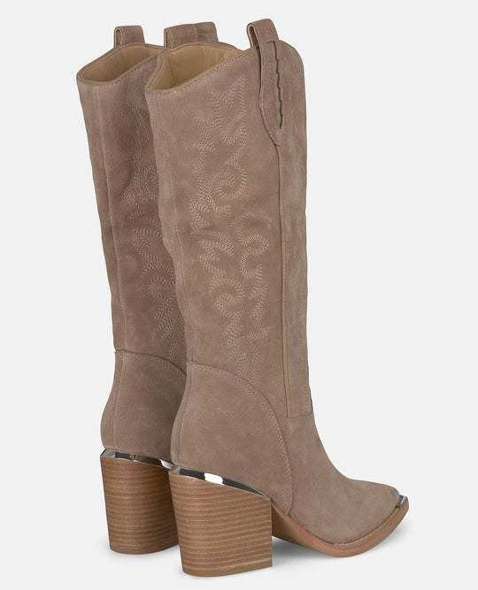 BOTA TACÓN BORDADA