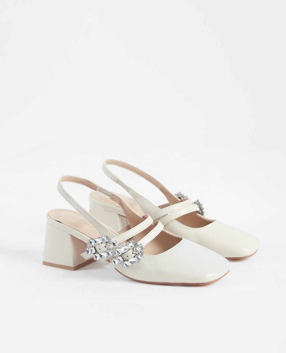 ZAPATO TACÓN HEBILLAS