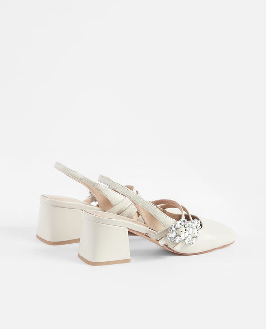 ZAPATO TACÓN HEBILLAS