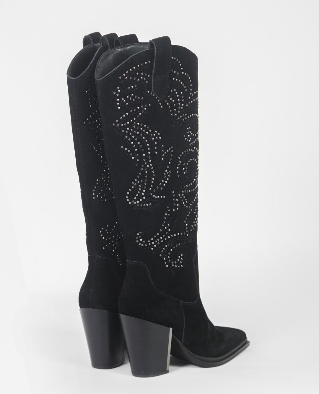 BOTA COWBOY CON TACHAS