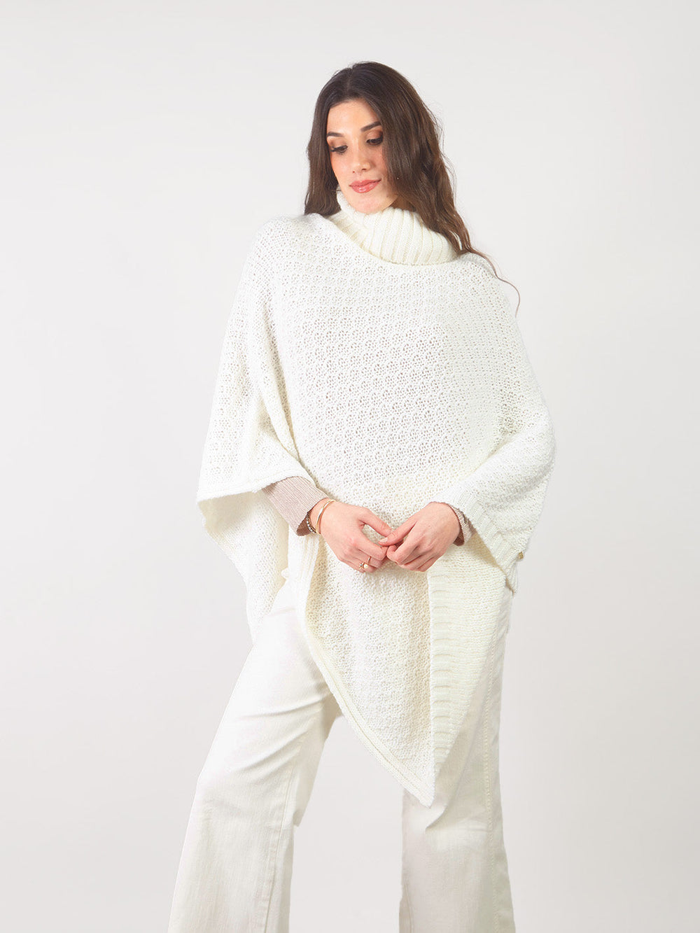 IVANNA - KNITTED PONCHO