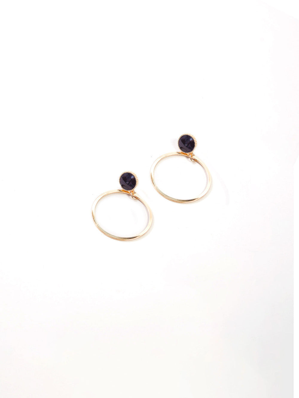 CHLOE - ARETE EN ARGOLLA CON DETALLE