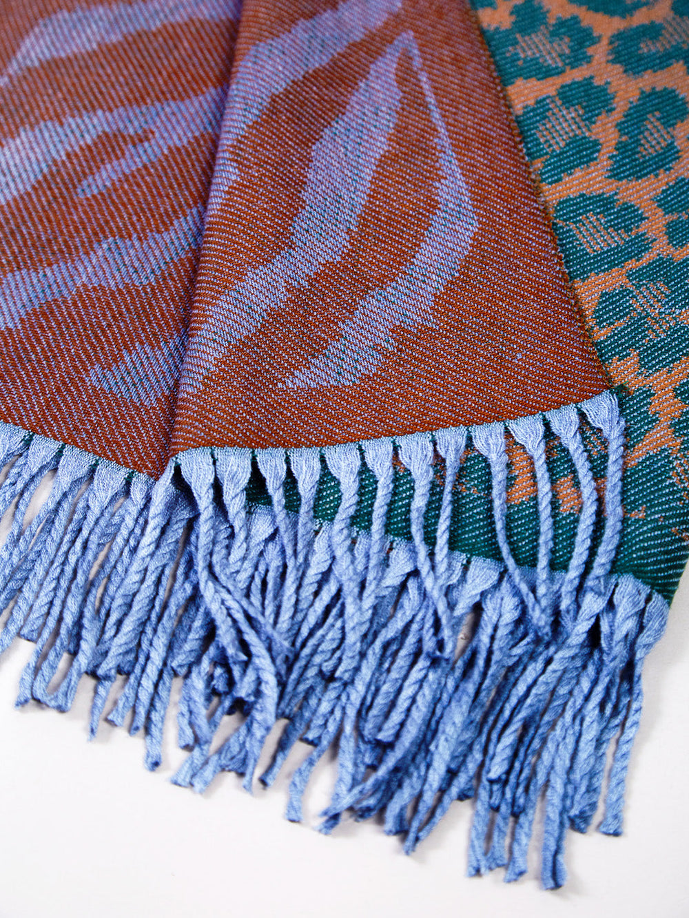 LARA – REVERSIBLE SCARF