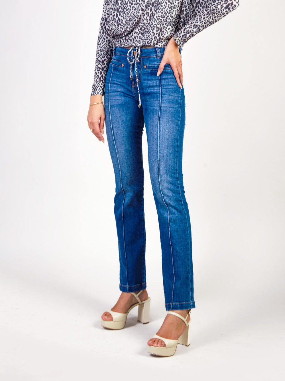 PAMELA - PANTALÓN DENIM CORTE RECTO