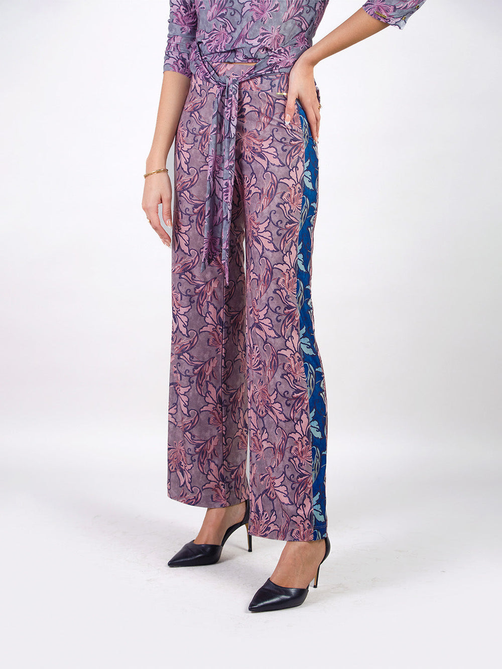 LOLA - PANTALÓN CORTE RECTO