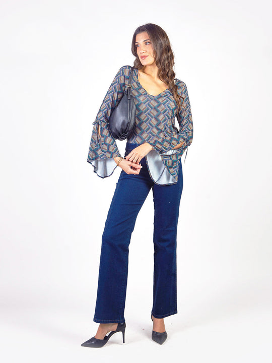 FRAN – LONG-SLEEVE FLARED TOP