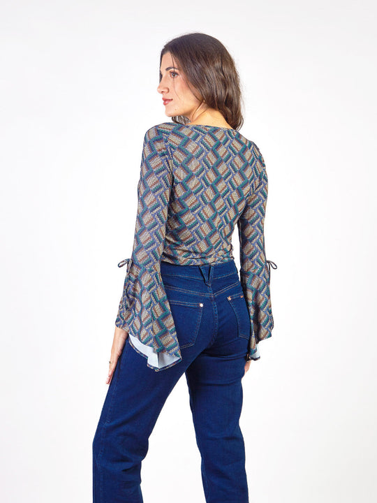 FRAN – LONG-SLEEVE FLARED TOP