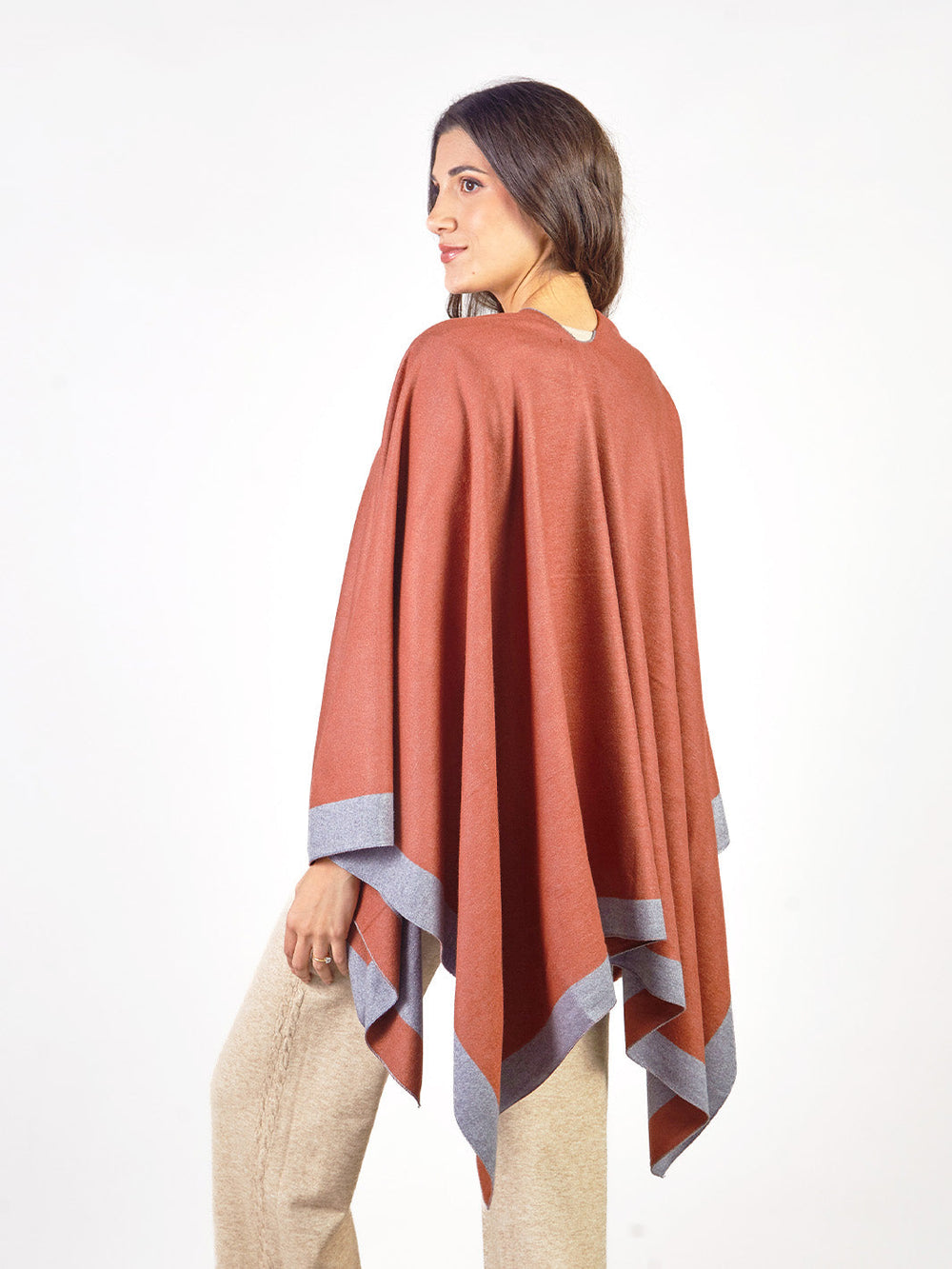 PARIS - PONCHO TEJIDO REVERSIBLE