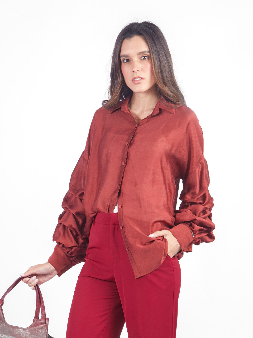 Blusa manga larga pliegues con cuello