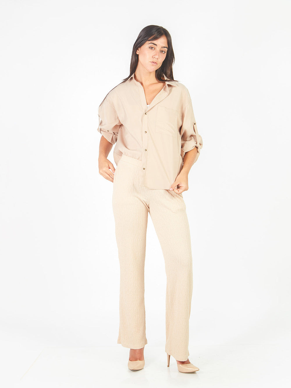 Blusa oversized con broches