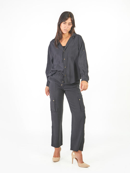 Blusa oversized con broches