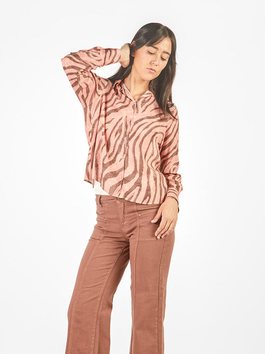 Blusa manga larga con cuello camisero