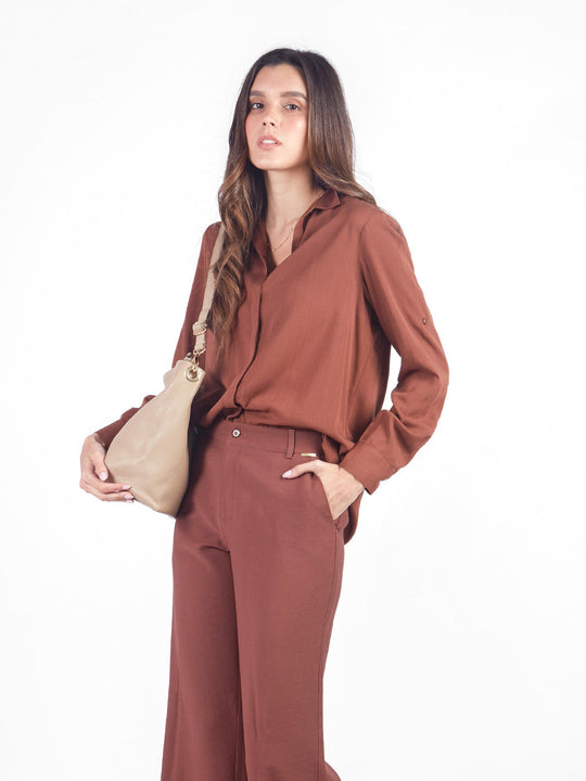 Blusa Manga Larga Con Cuello Y Pechera Escondida