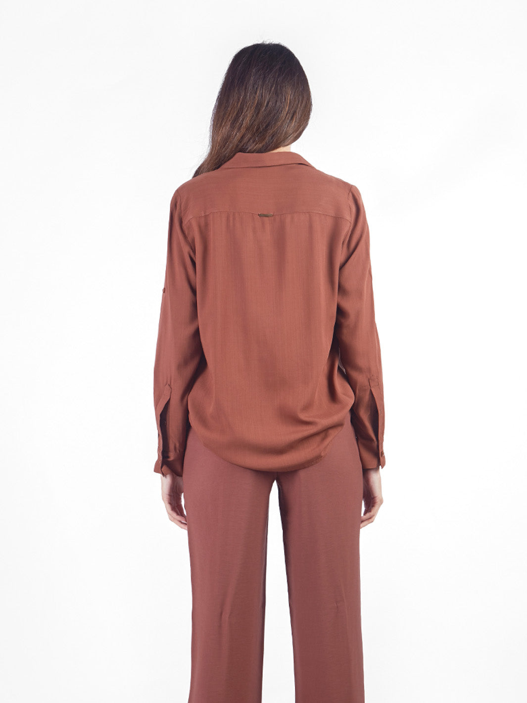 Blusa Manga Larga Con Cuello Y Pechera Escondida