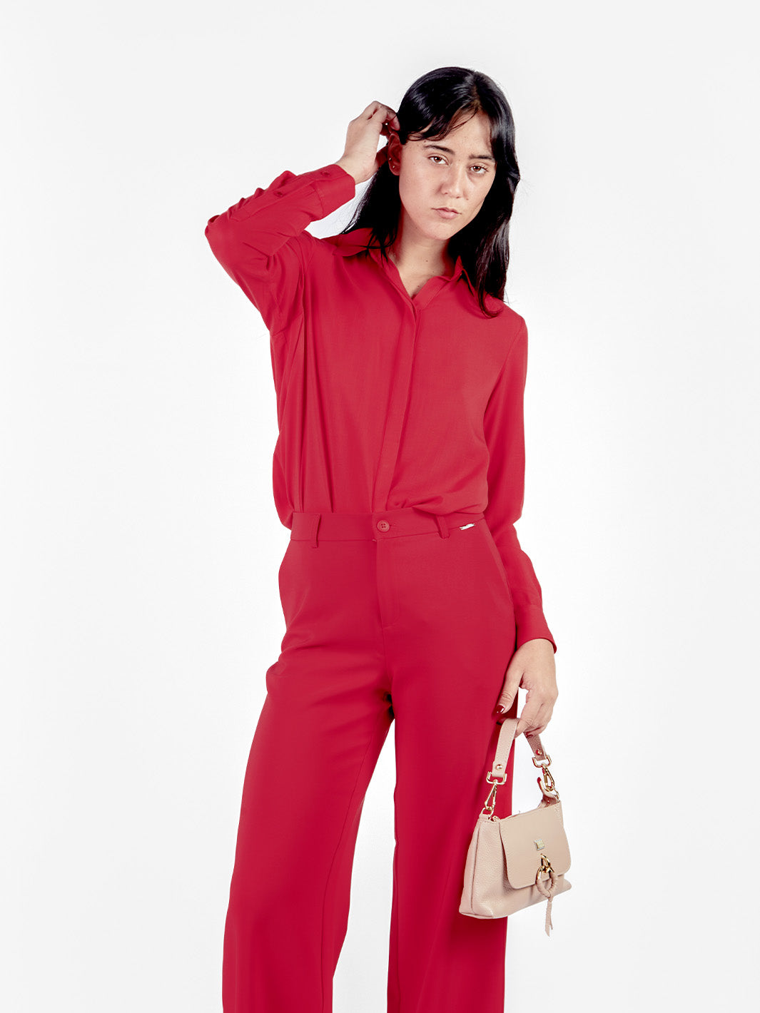 Blusa Manga Larga Con Cuello Y Pechera Escondida