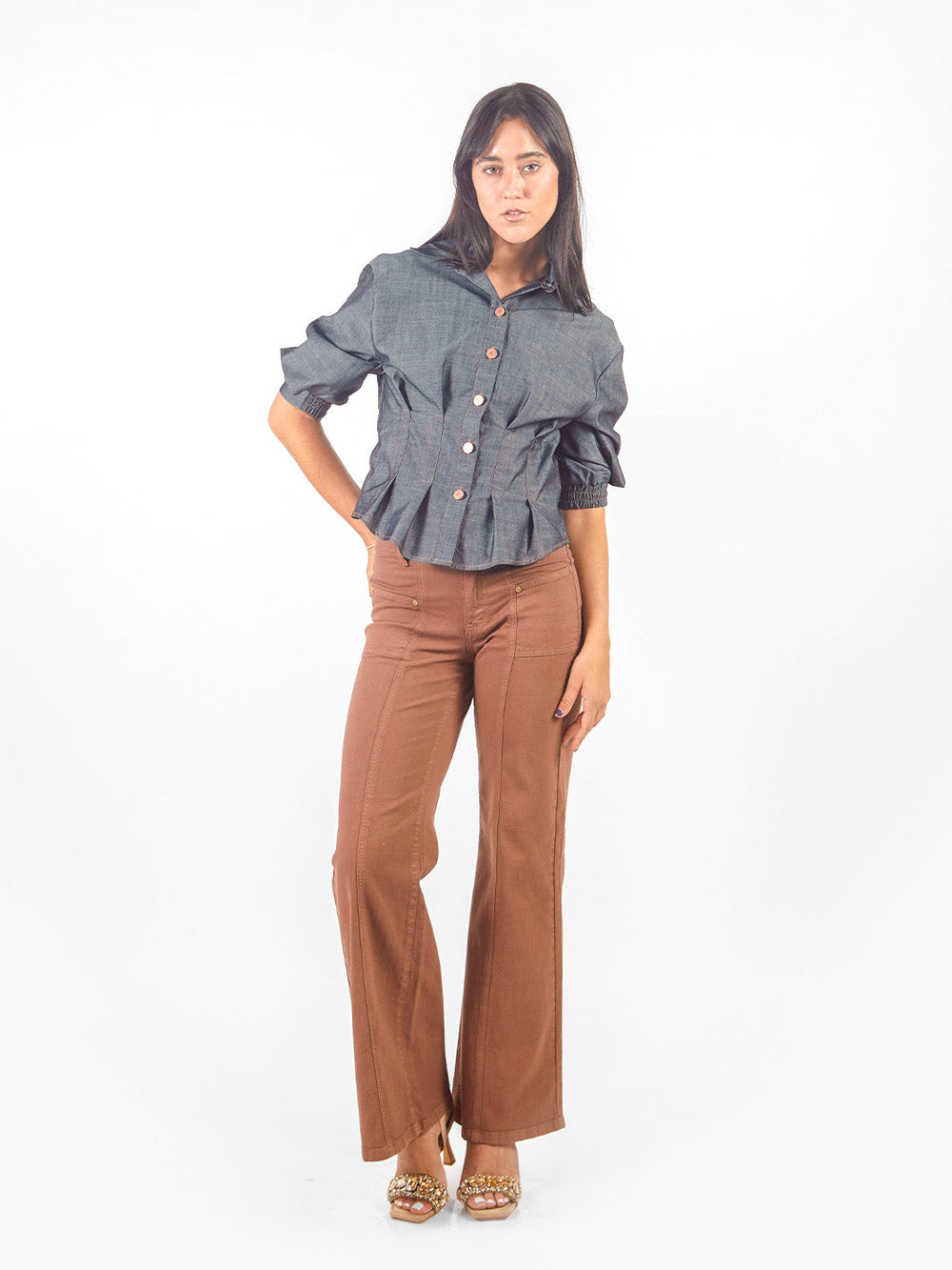 Casaca pinzas de textura denim