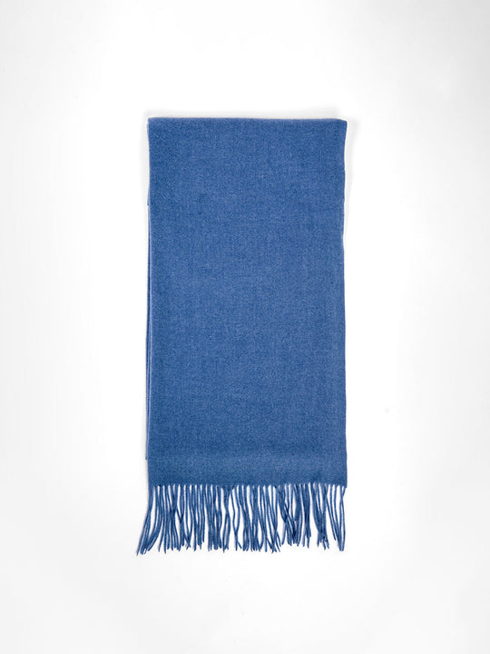 Chalina azul con flecos