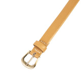 Cinturón liso delgado con hebilla dorada