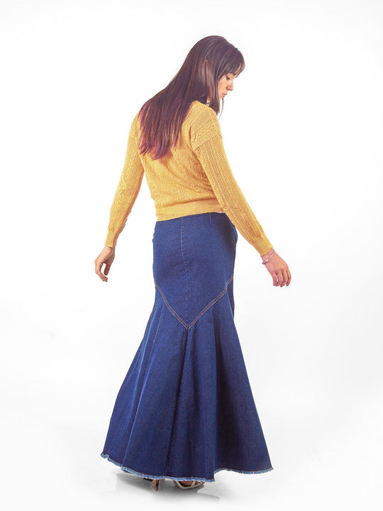 Falda maxi semi-acampanada botones de denim