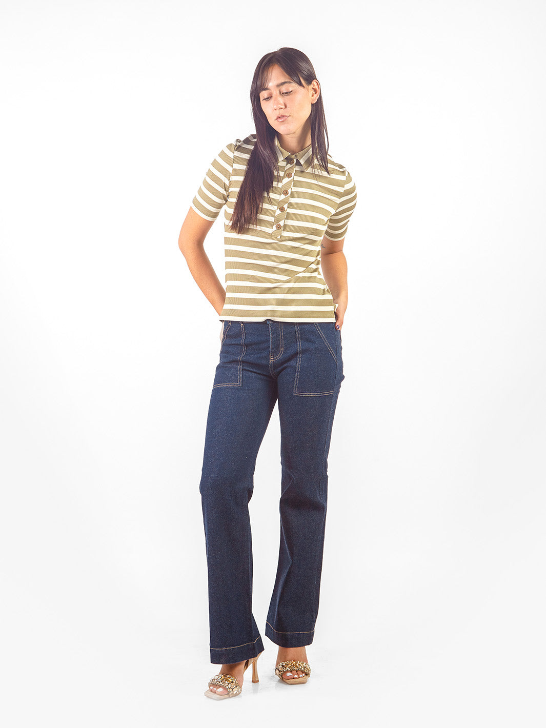 Pantalón denim recto bolsillos pespuntados