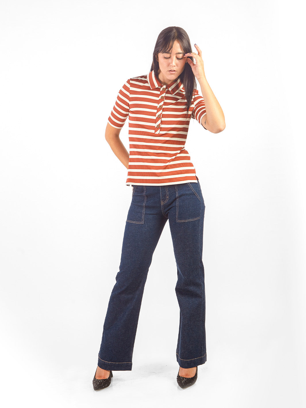 Pantalón denim recto bolsillos pespuntados