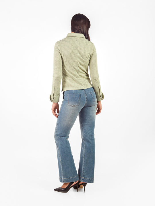 Pantalón denim recto bolsillos pespuntados