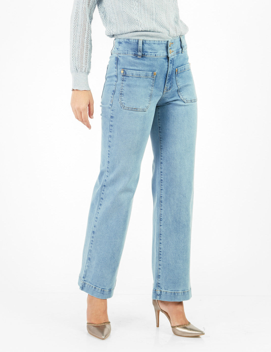 Pantalón de denim recto con bolsillos parche Celeste