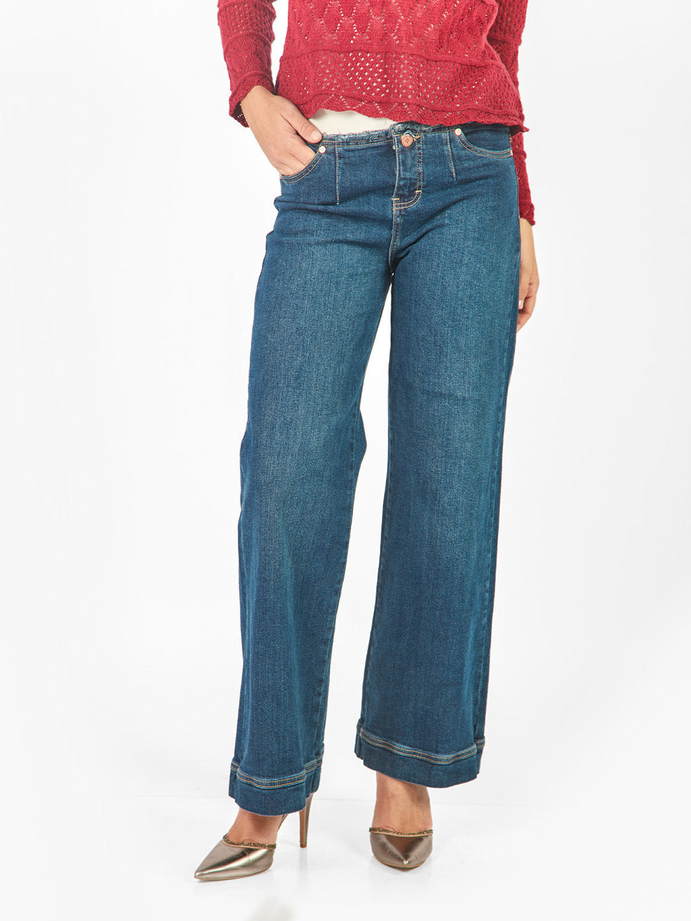 Pantalón denim recto con cintura desflecada