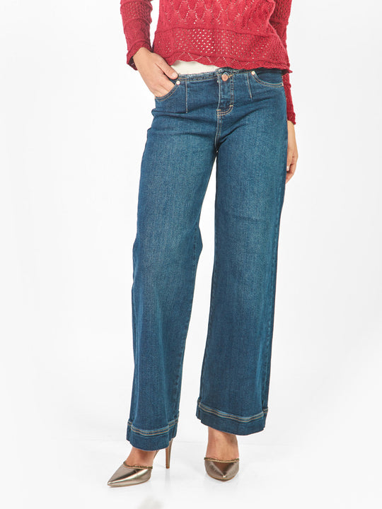 Pantalón denim recto con cintura desflecada