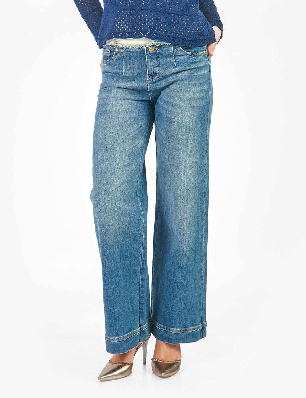 Pantalón denim recto con cintura desflecada Celeste