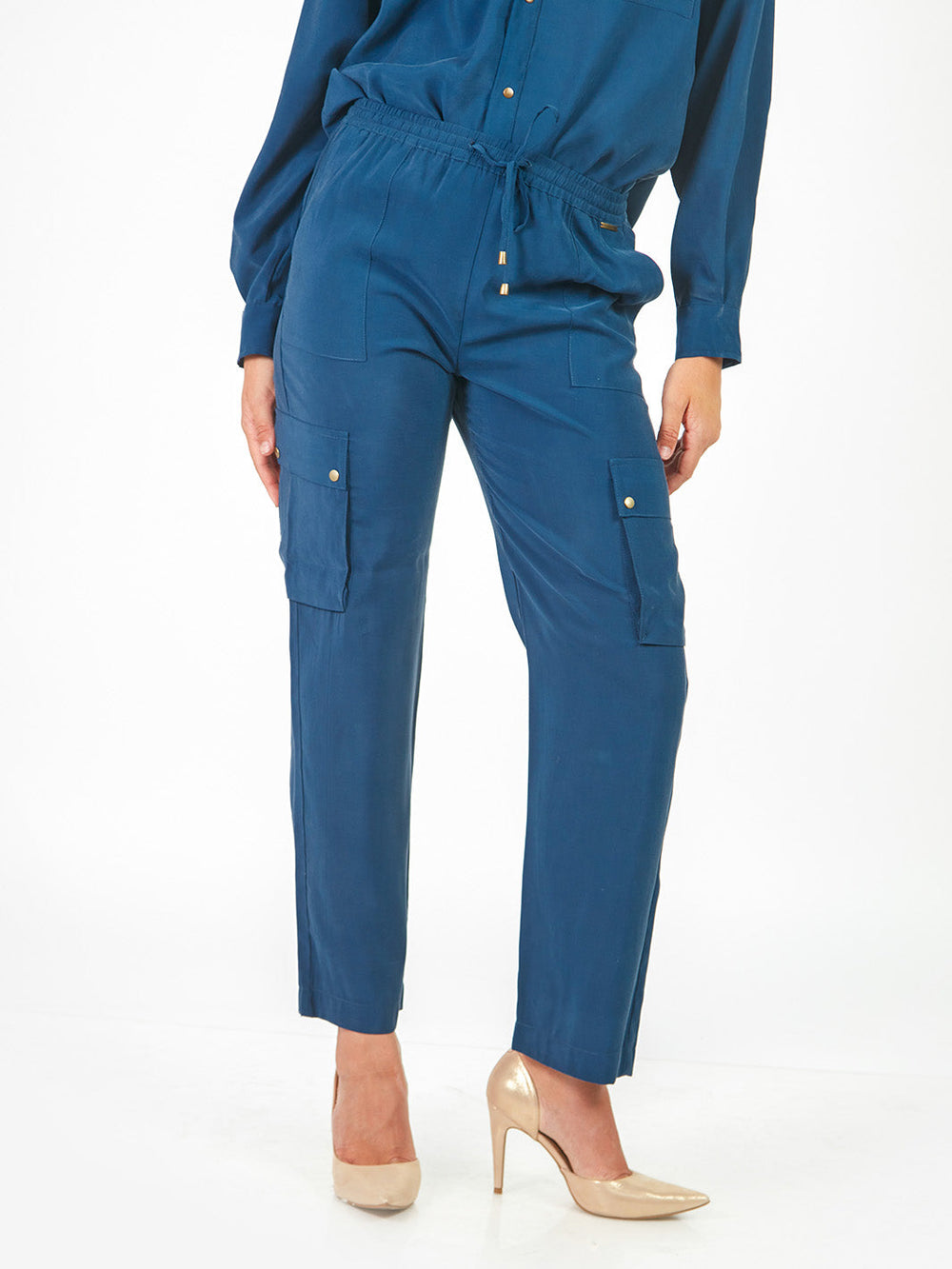 Pantalón cargo ajustable