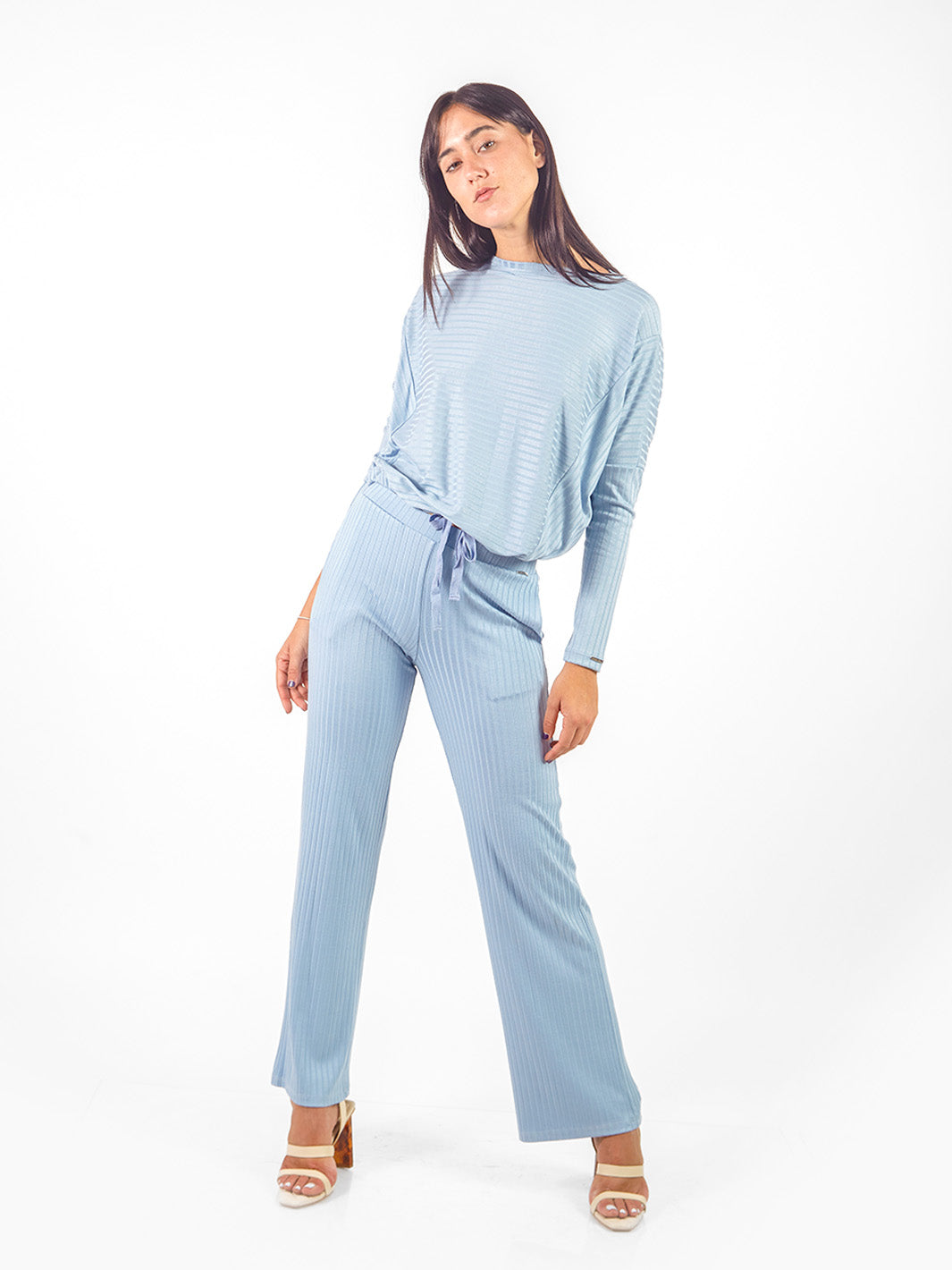 Pantalón recto elasticado