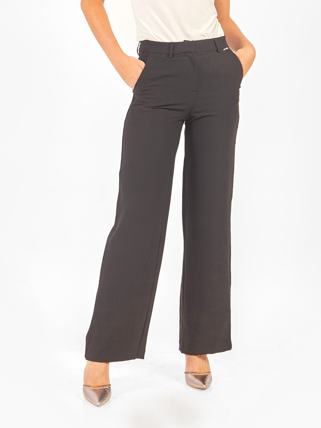 Pantalón sastre recto con pieza lateral decorativa