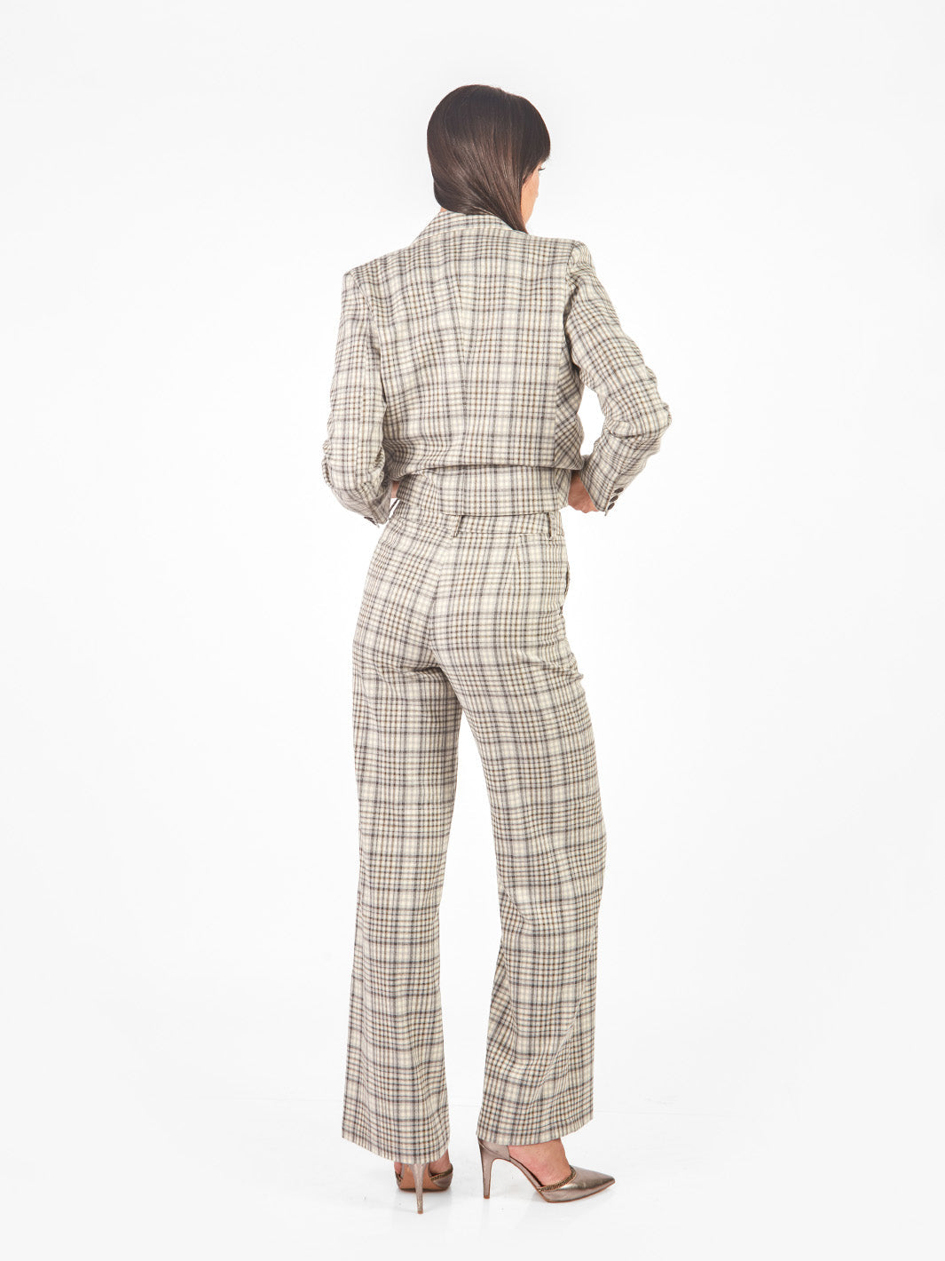 Pantalón sastre recto con pieza lateral decorativa