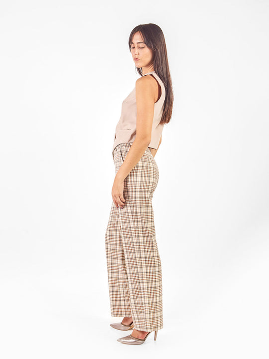 Pantalón sastre recto con pieza lateral decorativa