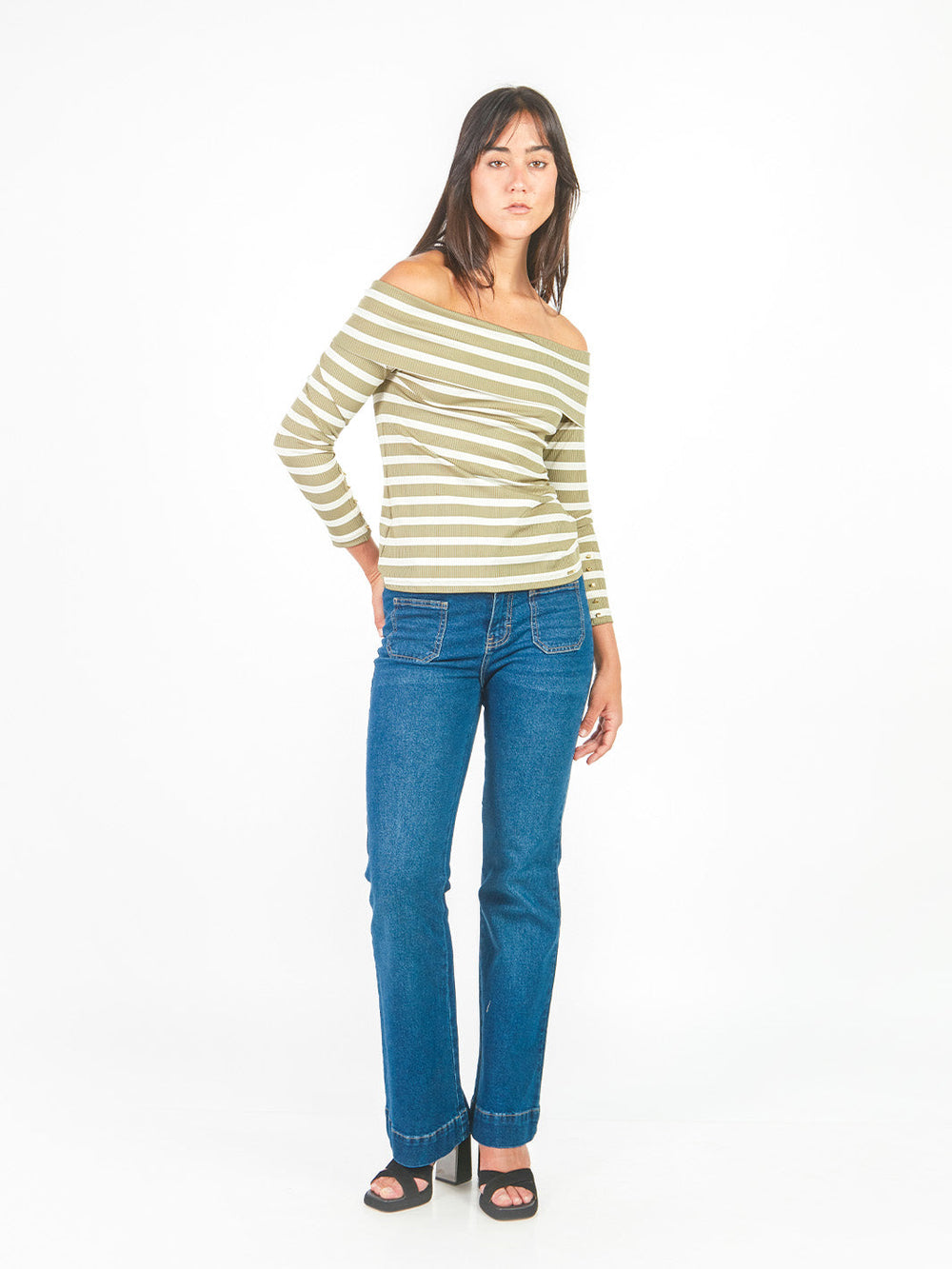 Polo off-shoulder líneas horizontales Verde