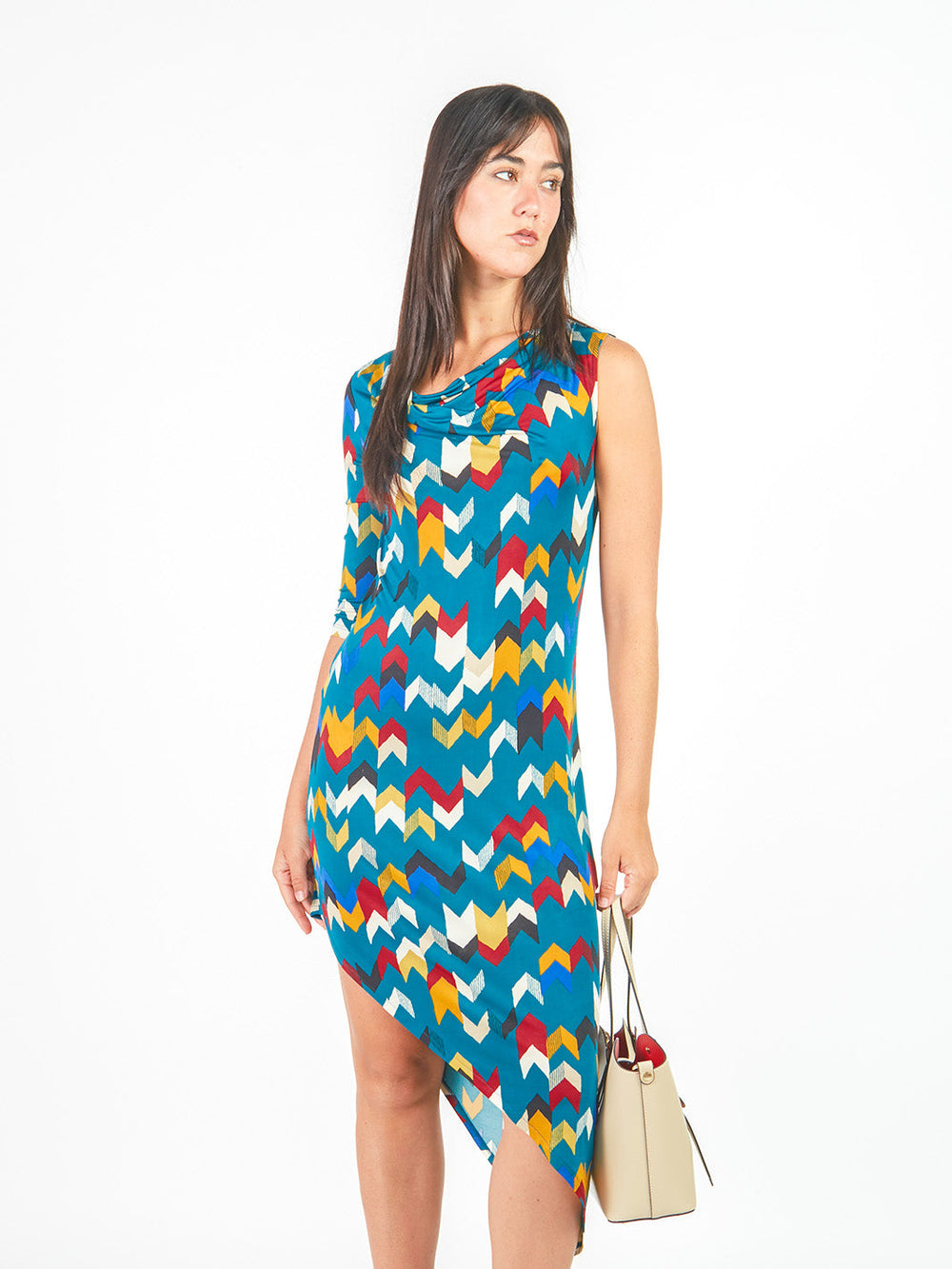 Vestido asimétrico caída de agua