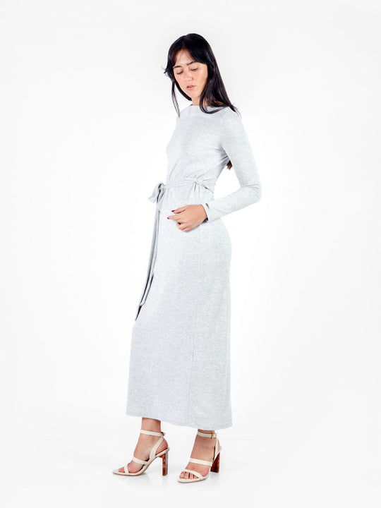 Vestido largo manga larga con cinturón