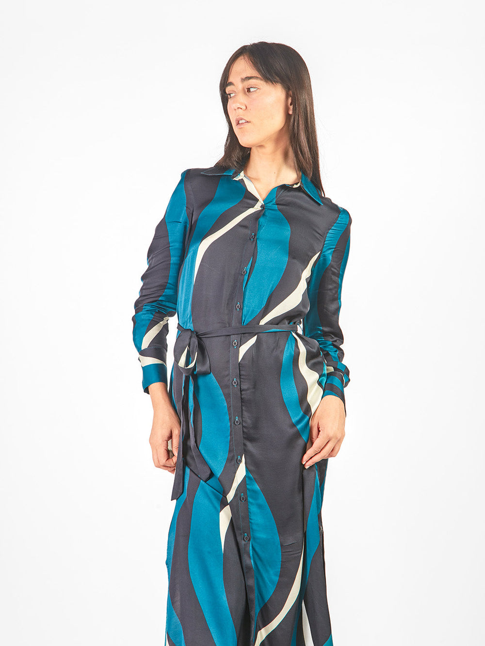 Vestido maxi camisero estampado ondas lazo cinturón