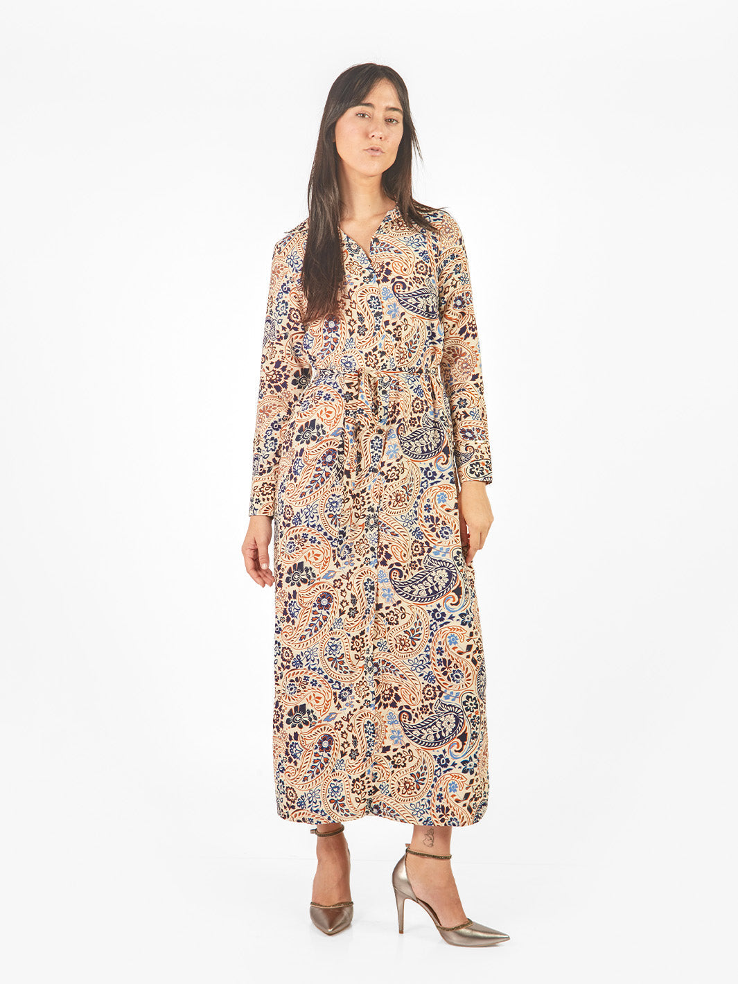 Vestido maxi camisero estampado geométrico lazo cinturón