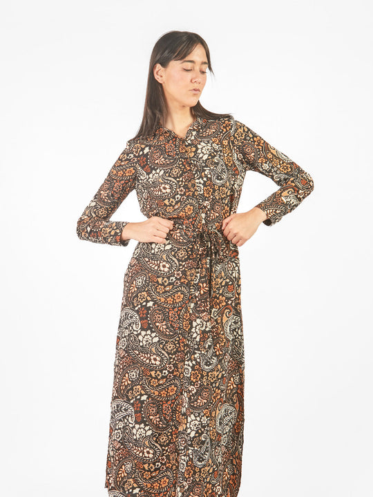 Vestido maxi camisero estampado geométrico lazo cinturón