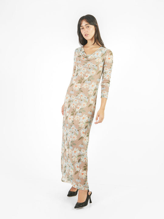 Vestido maxi de mesh con escote caída de agua