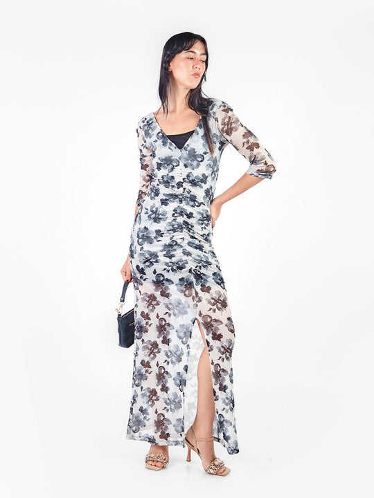 Vestido mesh manga 3/4 con escote en V y corrugado